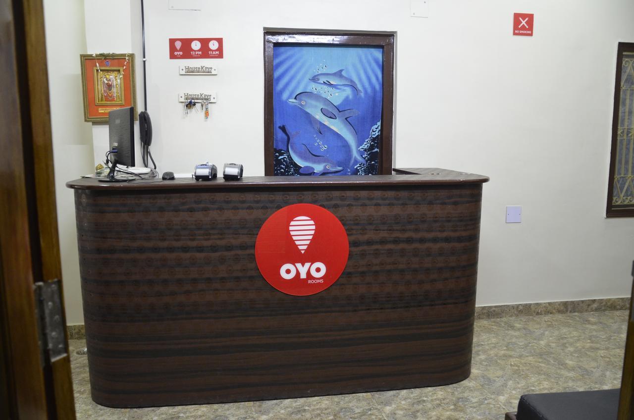 Oyo 7622 Varanasi Stays Kültér fotó